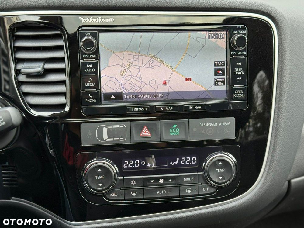Mitsubishi Outlander - 30