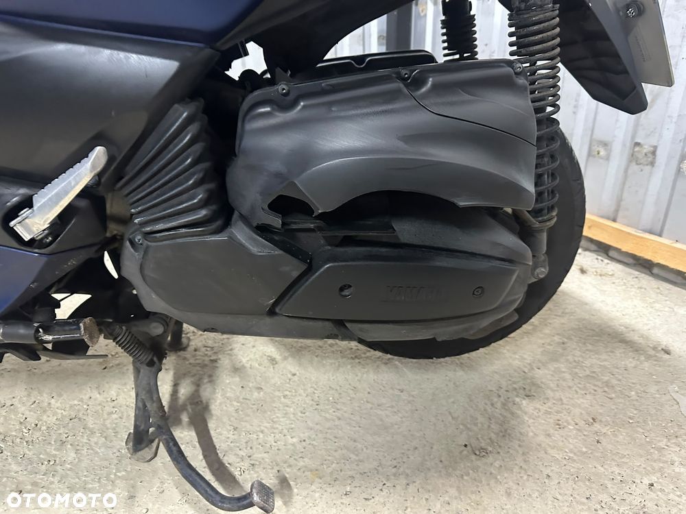 Yamaha X-max - 11