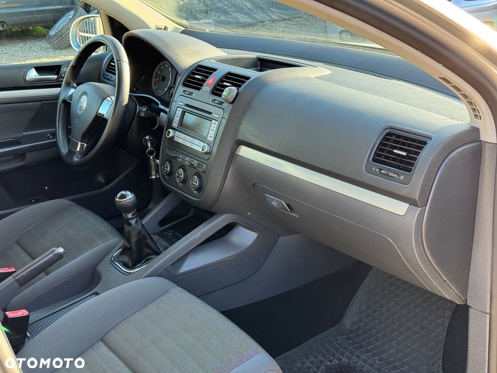 Volkswagen Golf 1.6 Goal - 21