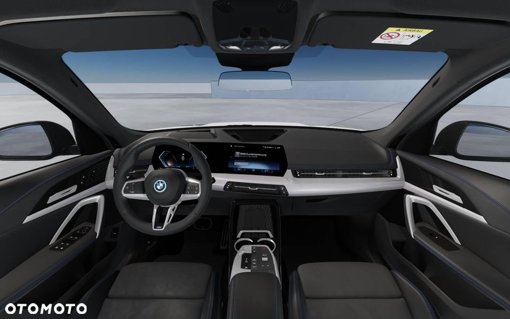 BMW iX1 eDrive20 66.5kWh M Sport - 5