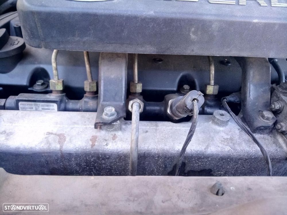 MOTOR COMPLETO KIA CARNIVAL II 2001 - 1