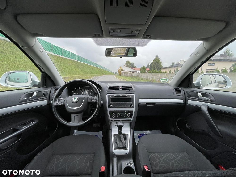 Skoda Octavia 2.0 TDI DPF Family Plus DSG - 15