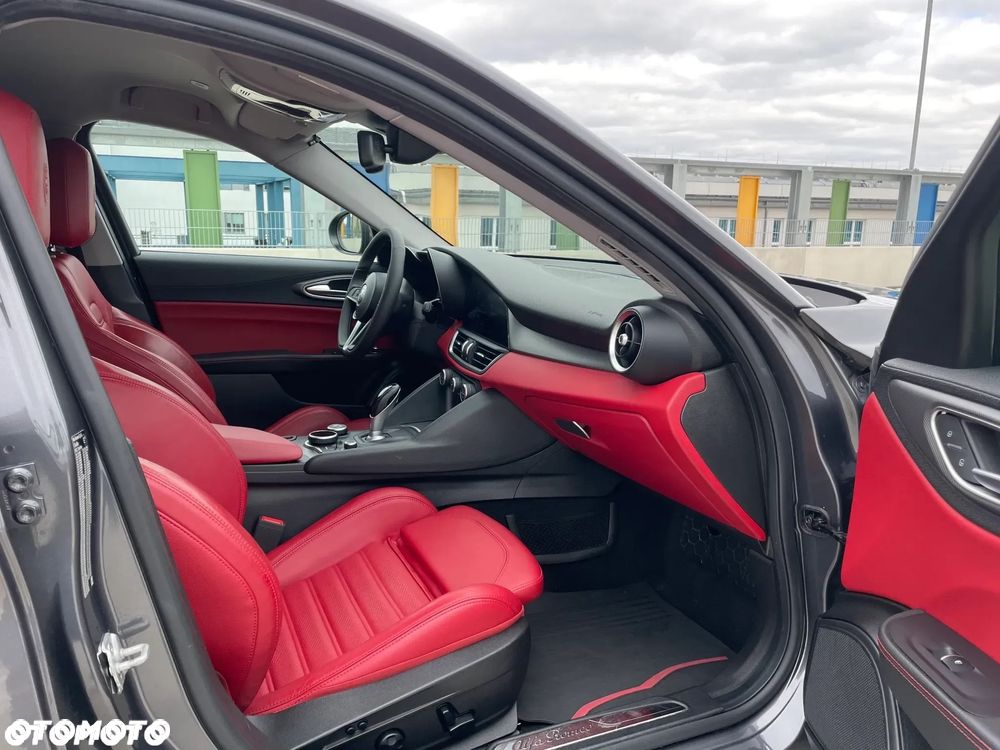 Alfa Romeo Giulia 2.0 Turbo Veloce Q4 - 27