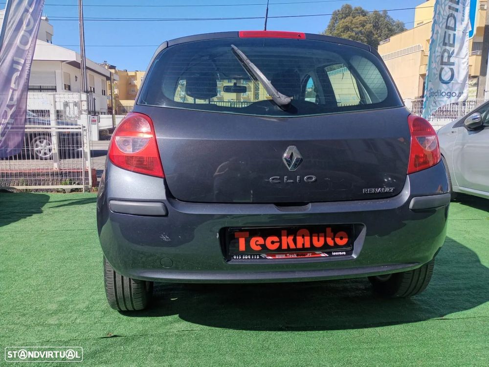 Renault Clio 1.2 16V Dynamique - 4