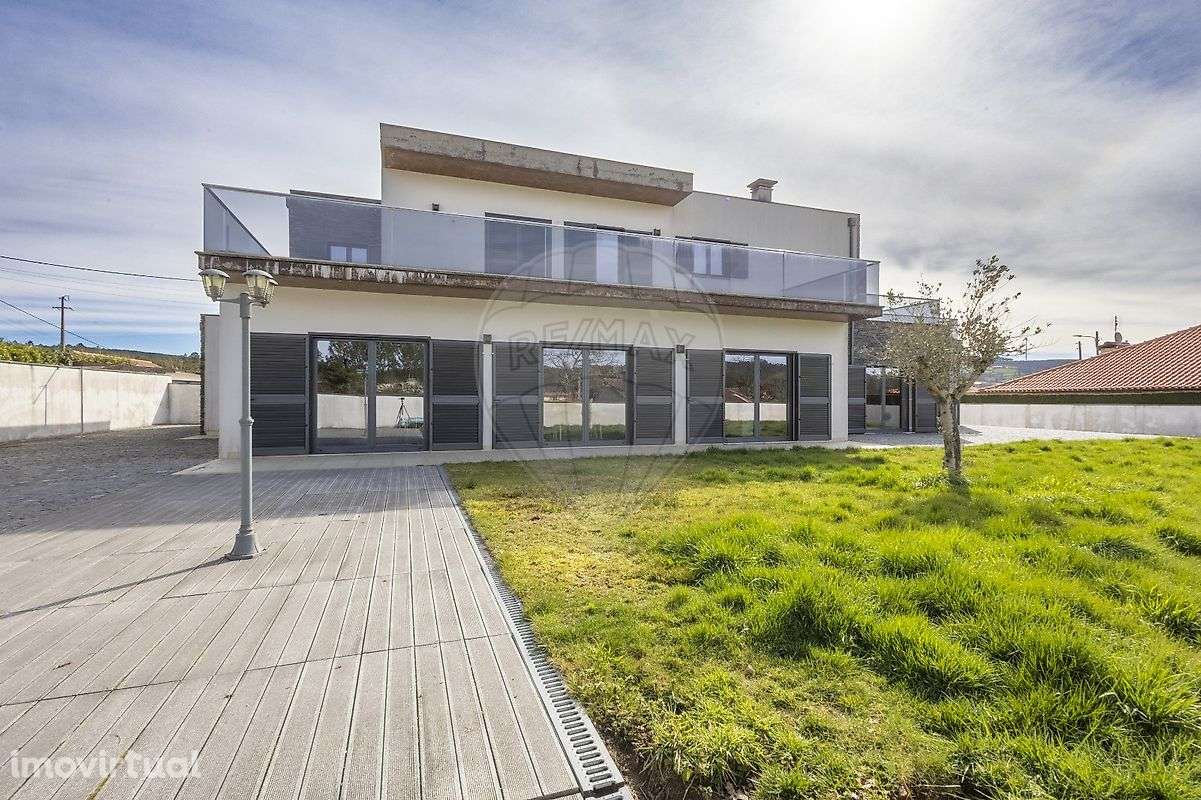 Moradia T4 para venda - Grande imagem: 4/50