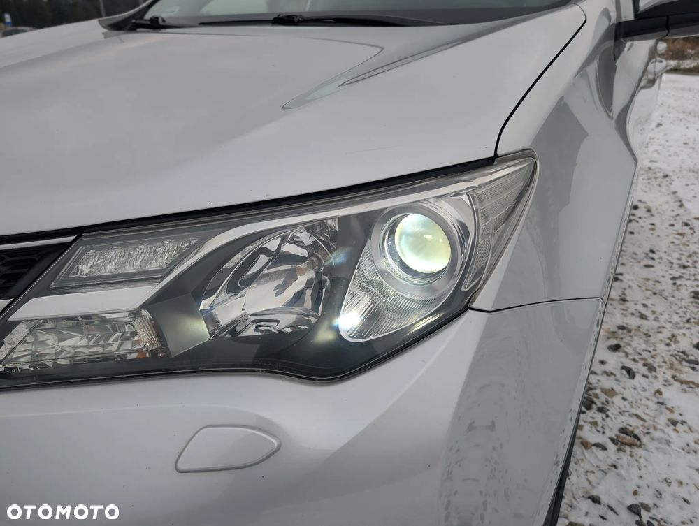 Toyota RAV4 2.0 D-4D Premium - 39