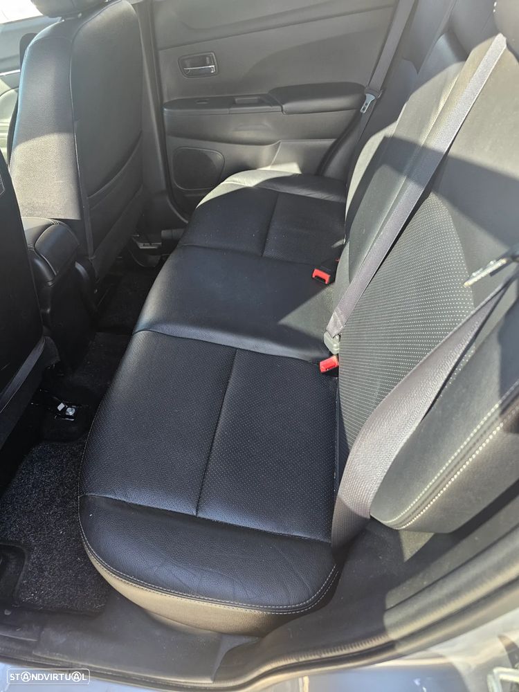 Mitsubishi ASX 1.6 DI-D 4WD MGN - 12