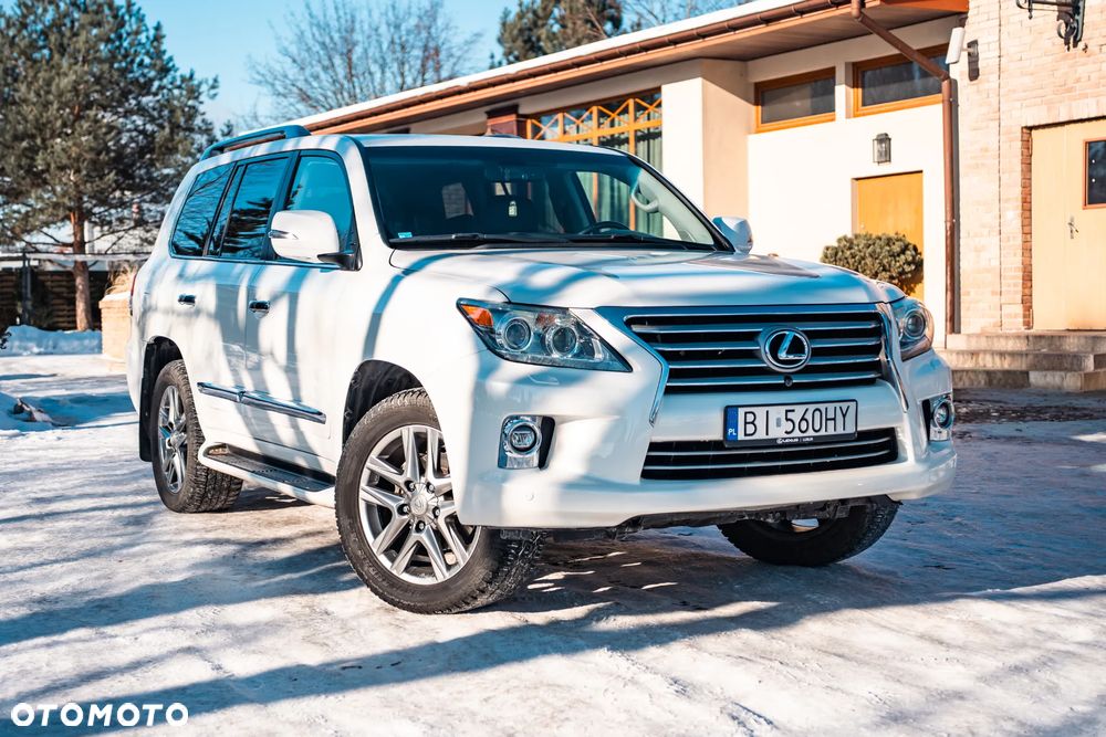 Lexus LX 570 Omotenashi - 9