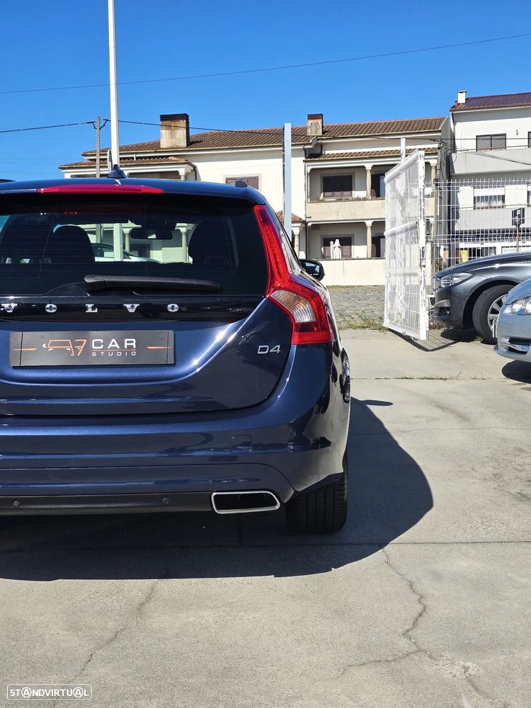 Volvo V60 2.0 D4 Kinetic - 31