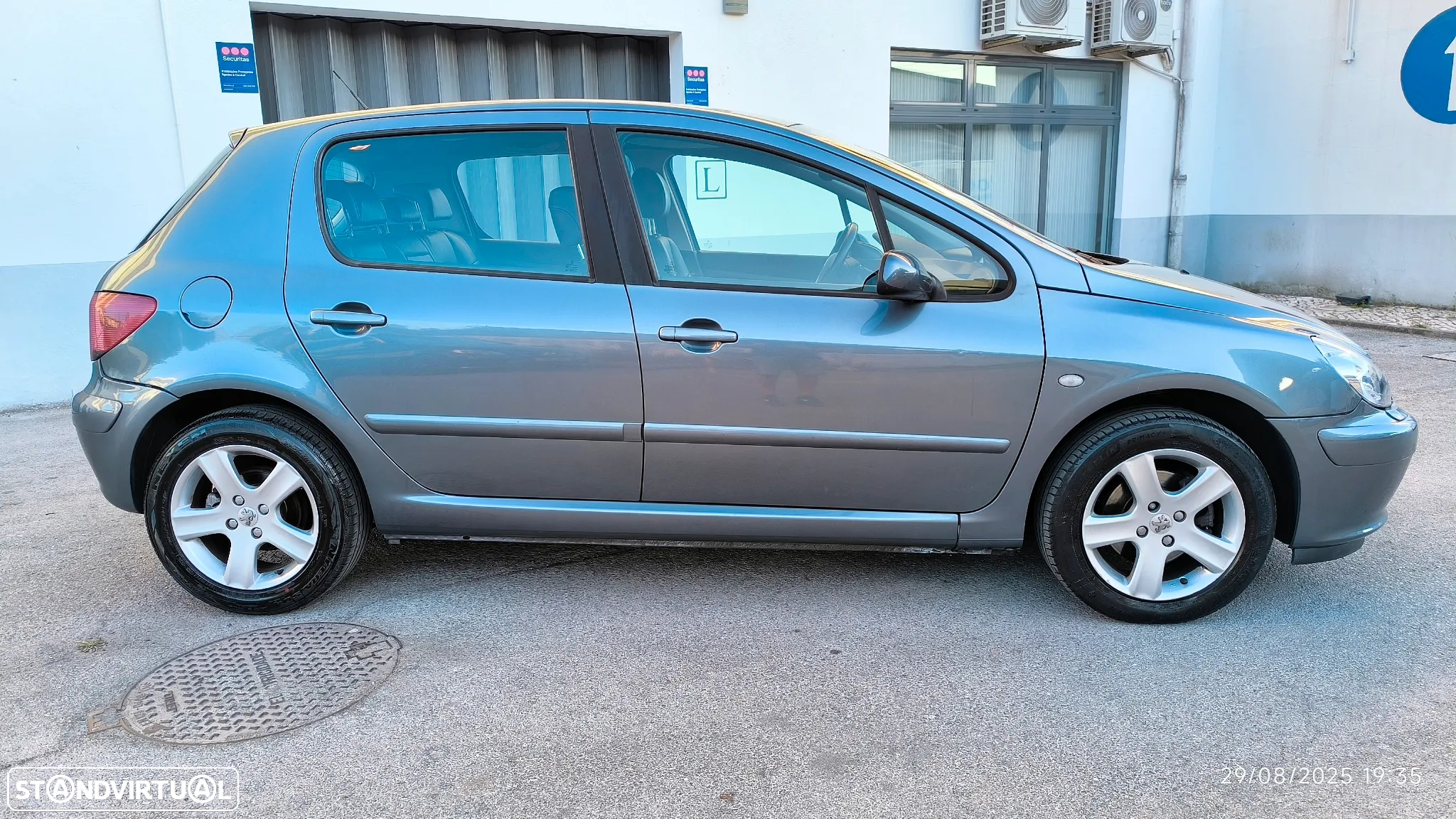 Peugeot 307 1.6 HDi Premium - 18