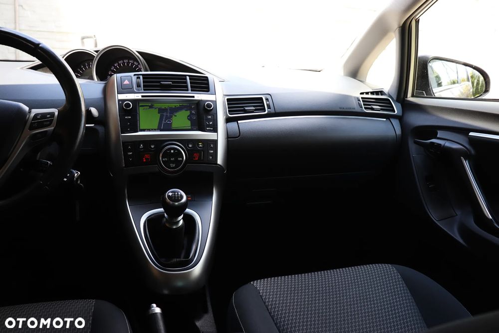 Toyota Verso 1.8 Premium - 23