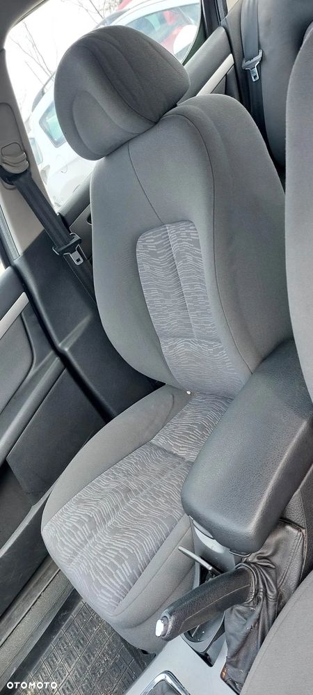 Peugeot 407 1,6hdi chłodnica wody - 8