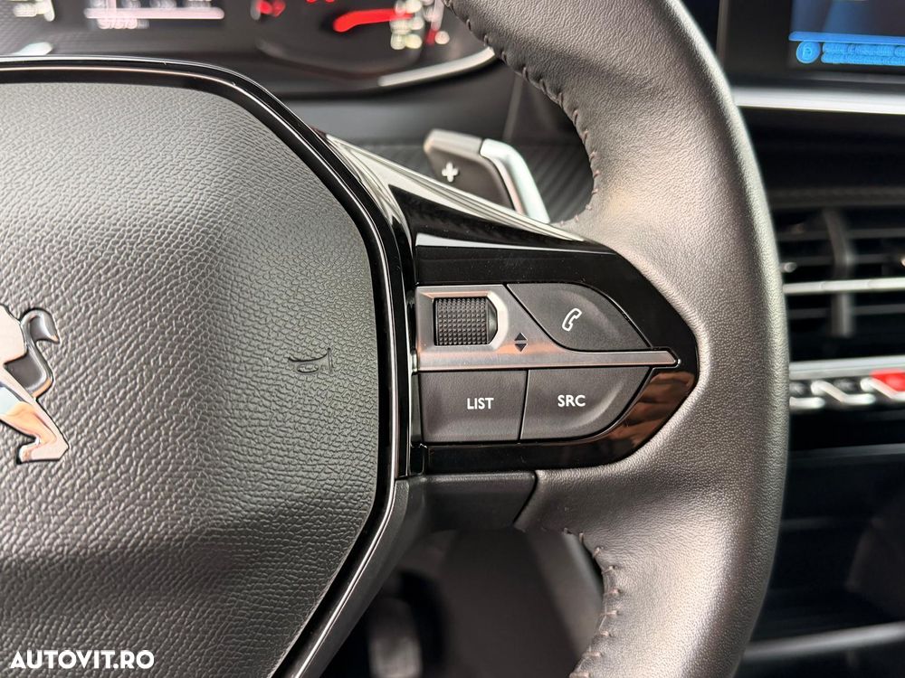 Peugeot 208 1.2 L PureTech STT EAT8 Allure - 29