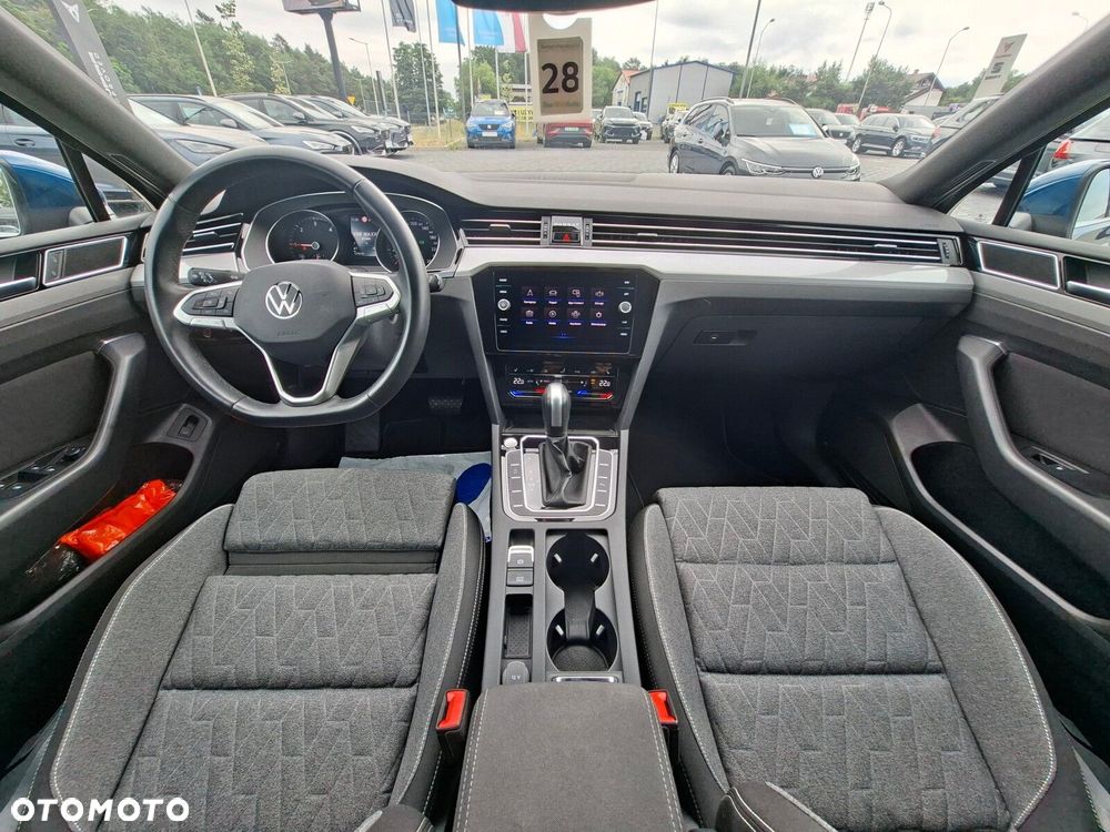 Volkswagen Passat - 18