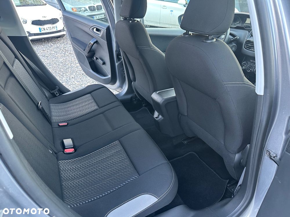 Peugeot 2008 PureTech 82 Access - 16