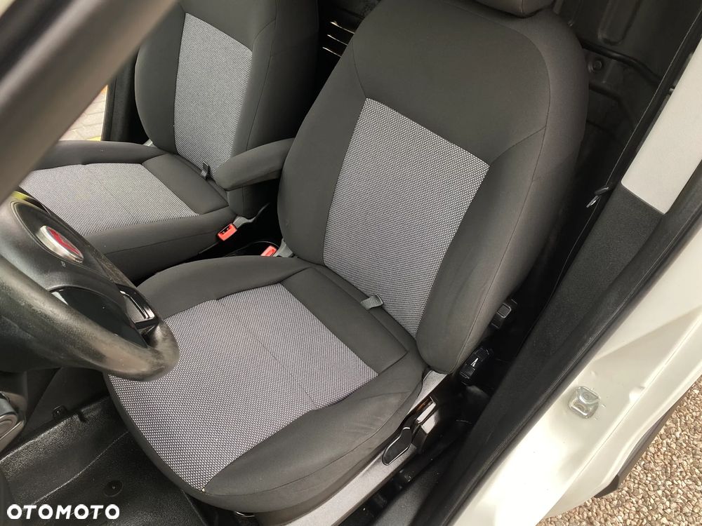 Fiat Doblo - 32