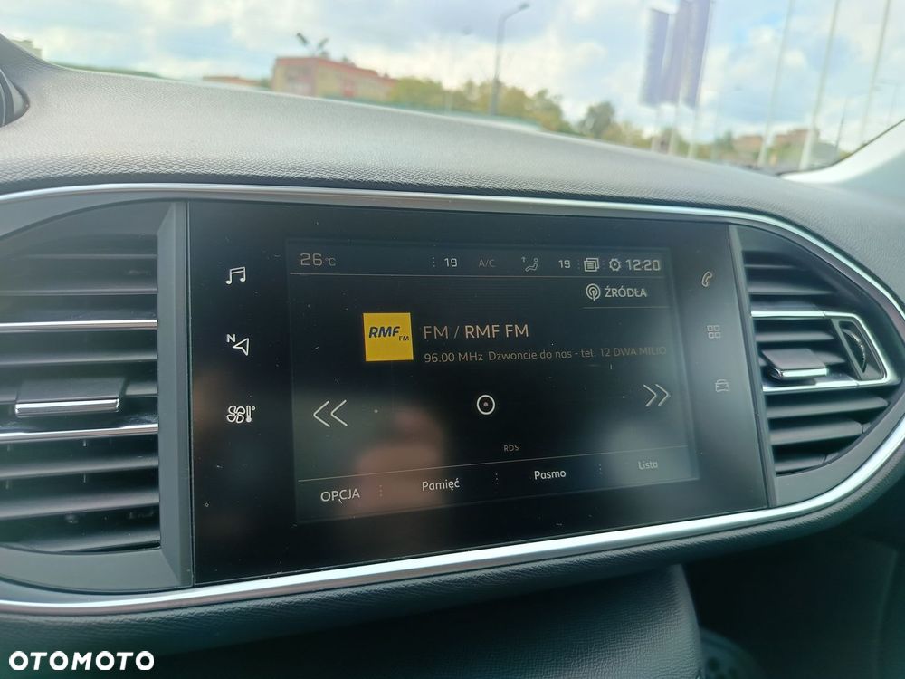 Peugeot 308 1.2 PureTech Allure S&S - 19