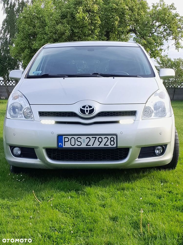 Toyota Corolla Verso 2.2 D-4D Gold 7os - 1