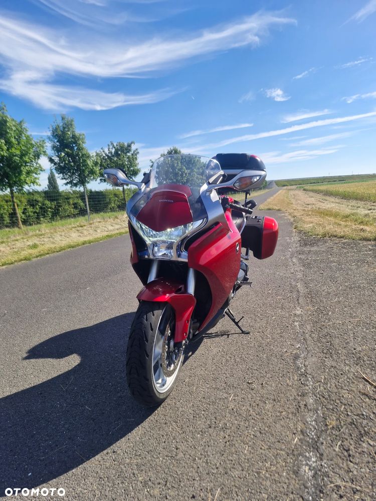 Honda VFR - 4