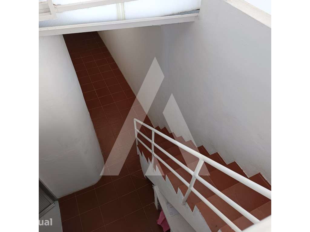 Moradia remodelada, composta por dois apartamentos independentes. - Grande imagem: 4/60