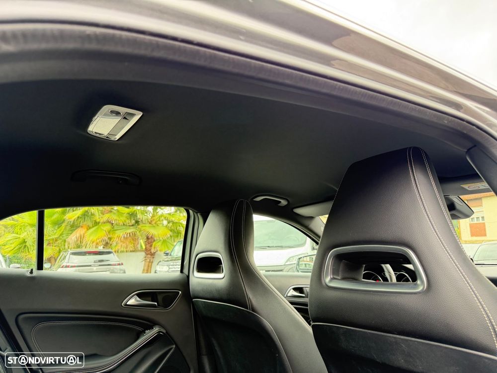 Mercedes-Benz GLA 180 d Style - 33