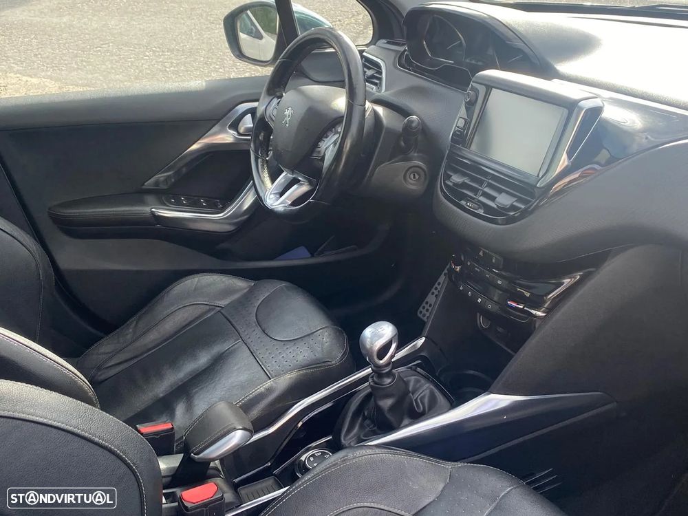 Peugeot 2008 1.6 e-HDi LE Feline - 2