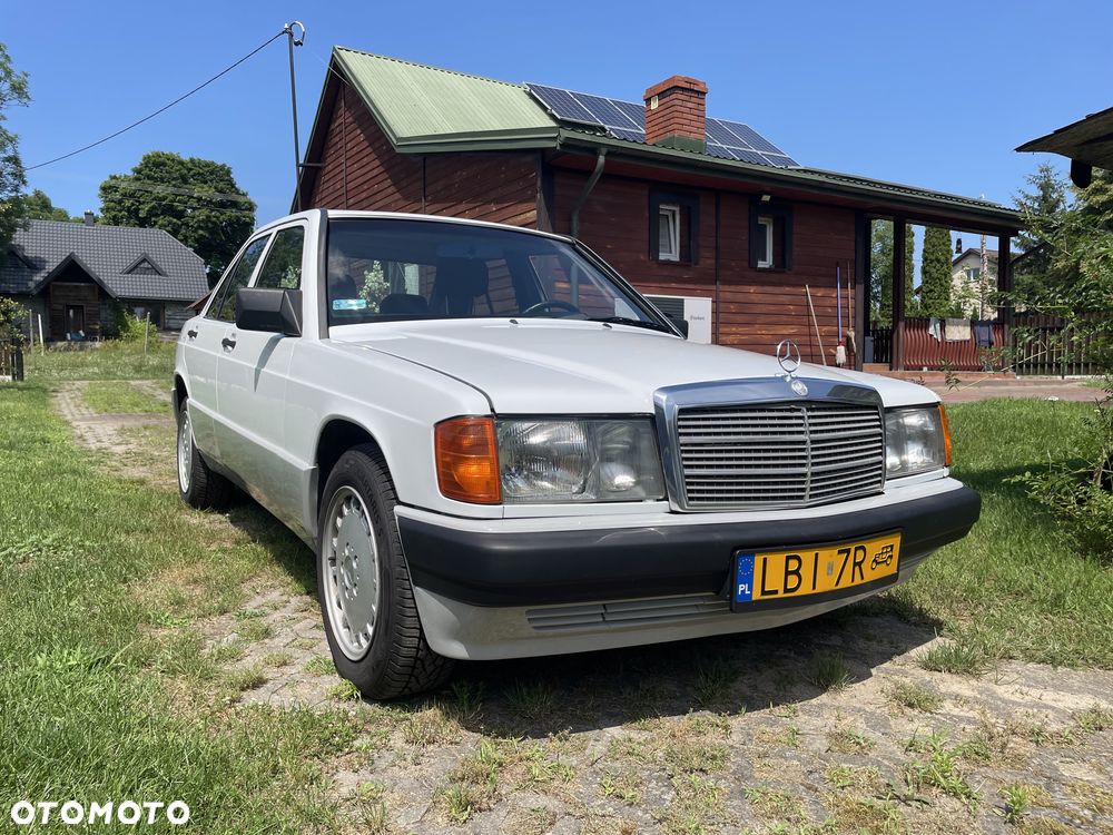 Mercedes-Benz W201 (190) - 2