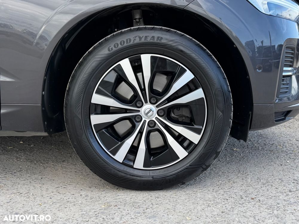 Volvo XC 60 B5 D AWD Geartronic Momentum - 29