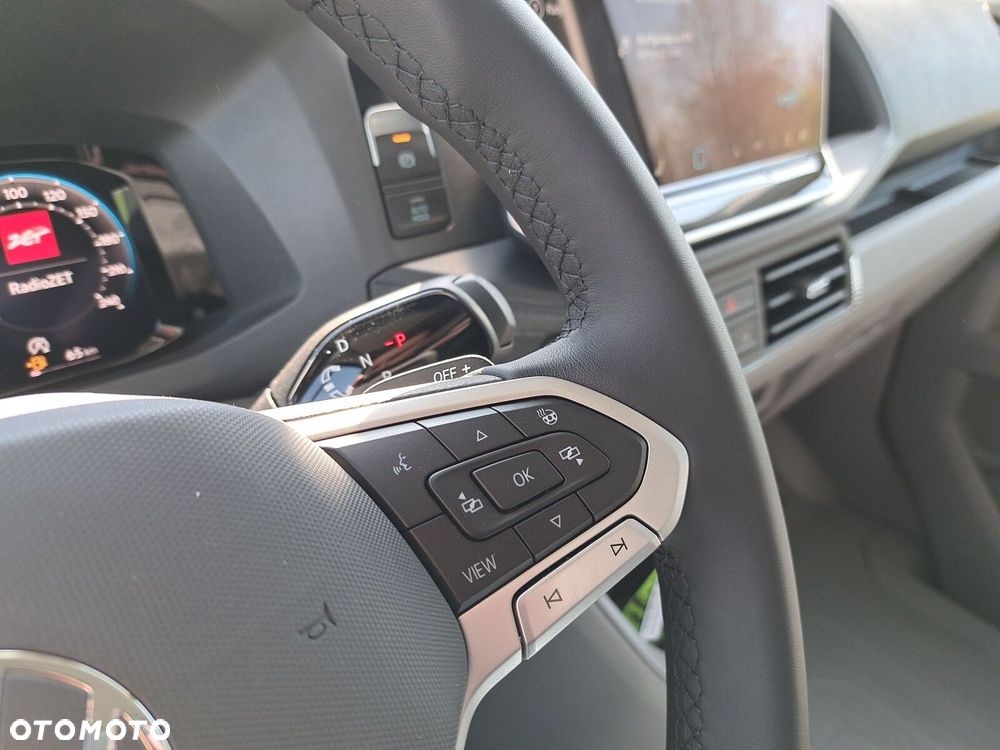 Volkswagen Grand California Grand California 600 DMC 3500kg silnik: 2,0 l TDI EURO VI-e SCR / 163KM/skrzynia biegów: Przedni napęd automatyczna 8-biegowa rozstaw osi: 3640 mm - 37