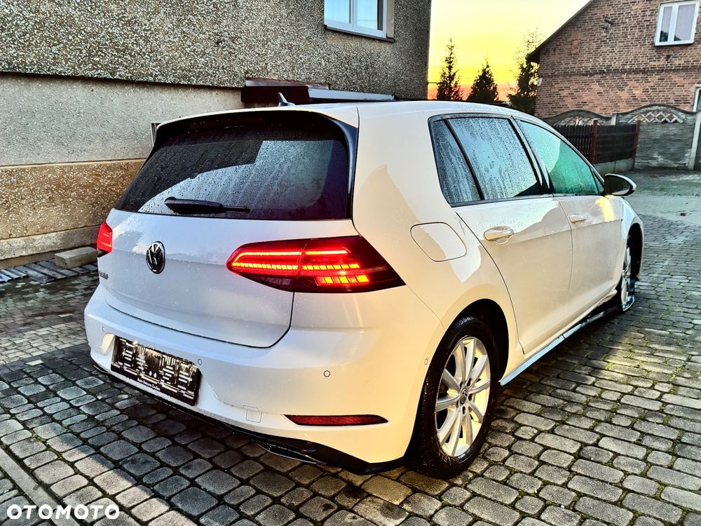 Volkswagen Golf 1.5 eTSI OPF DSG R-Line - 4