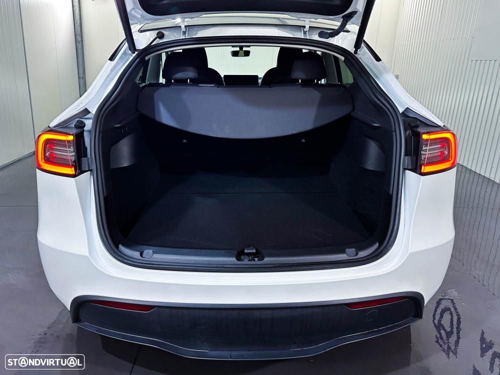Tesla Model Y Standard - 55