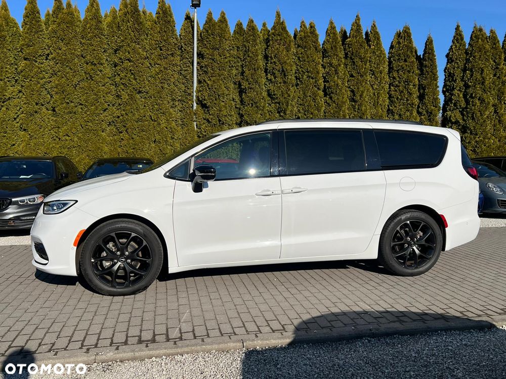Chrysler Pacifica - 2