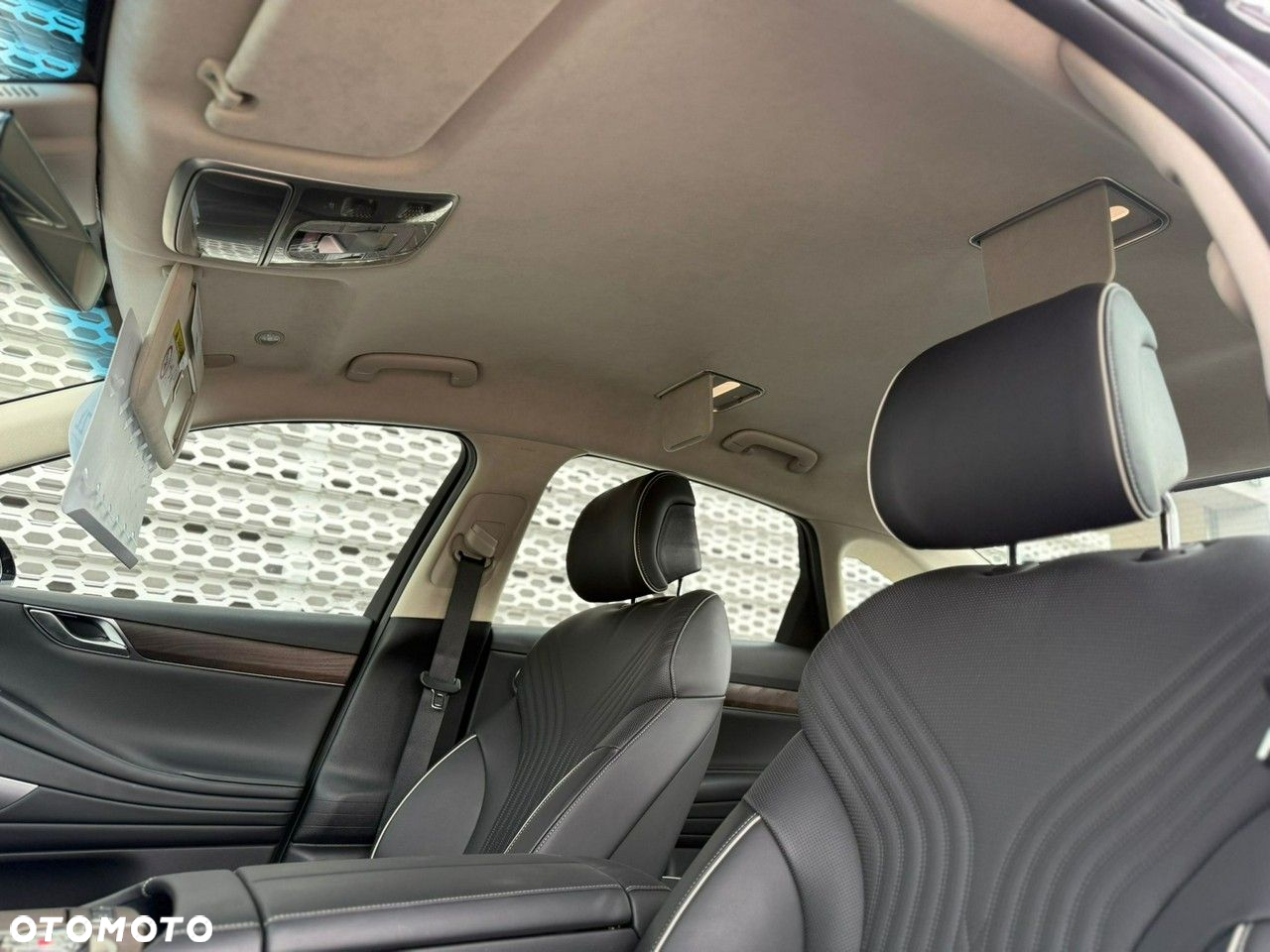 Genesis G80 - 32