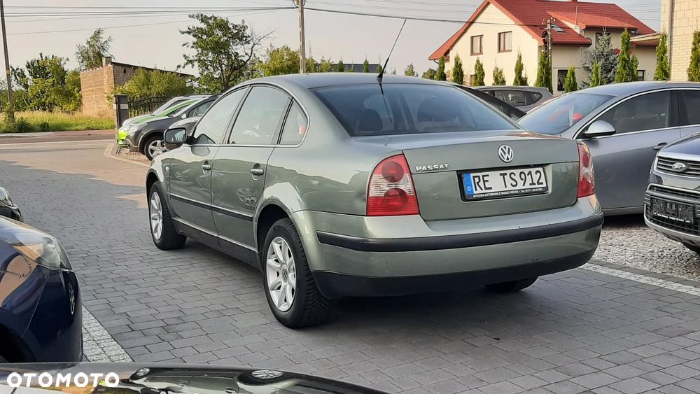 Volkswagen Passat 1.6 - 3