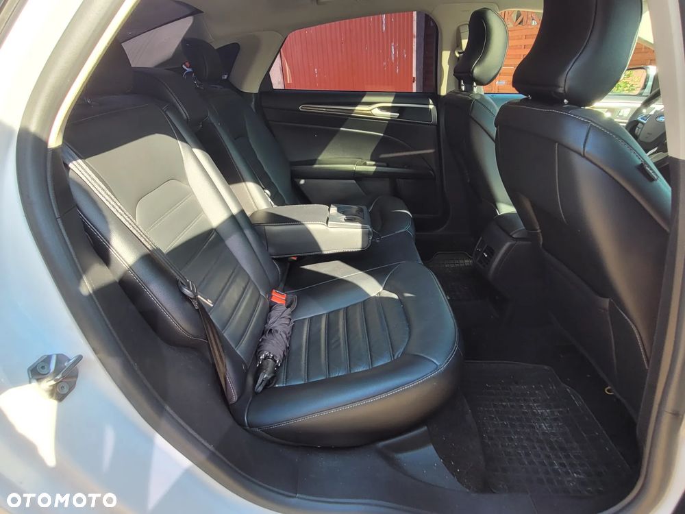 Ford Mondeo - 11