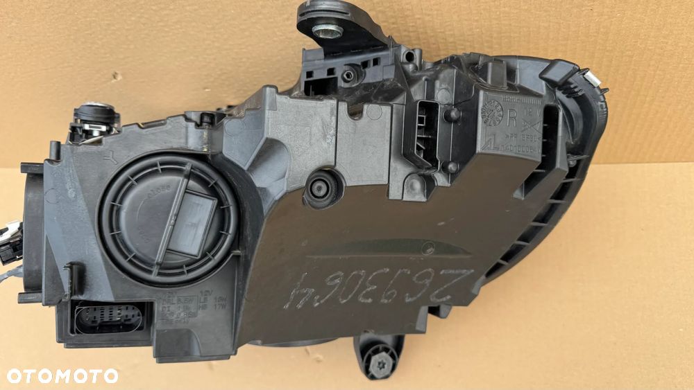 Lampa Mercedes C klasa W206 A206 Performance prawa Przód Przednia - 8