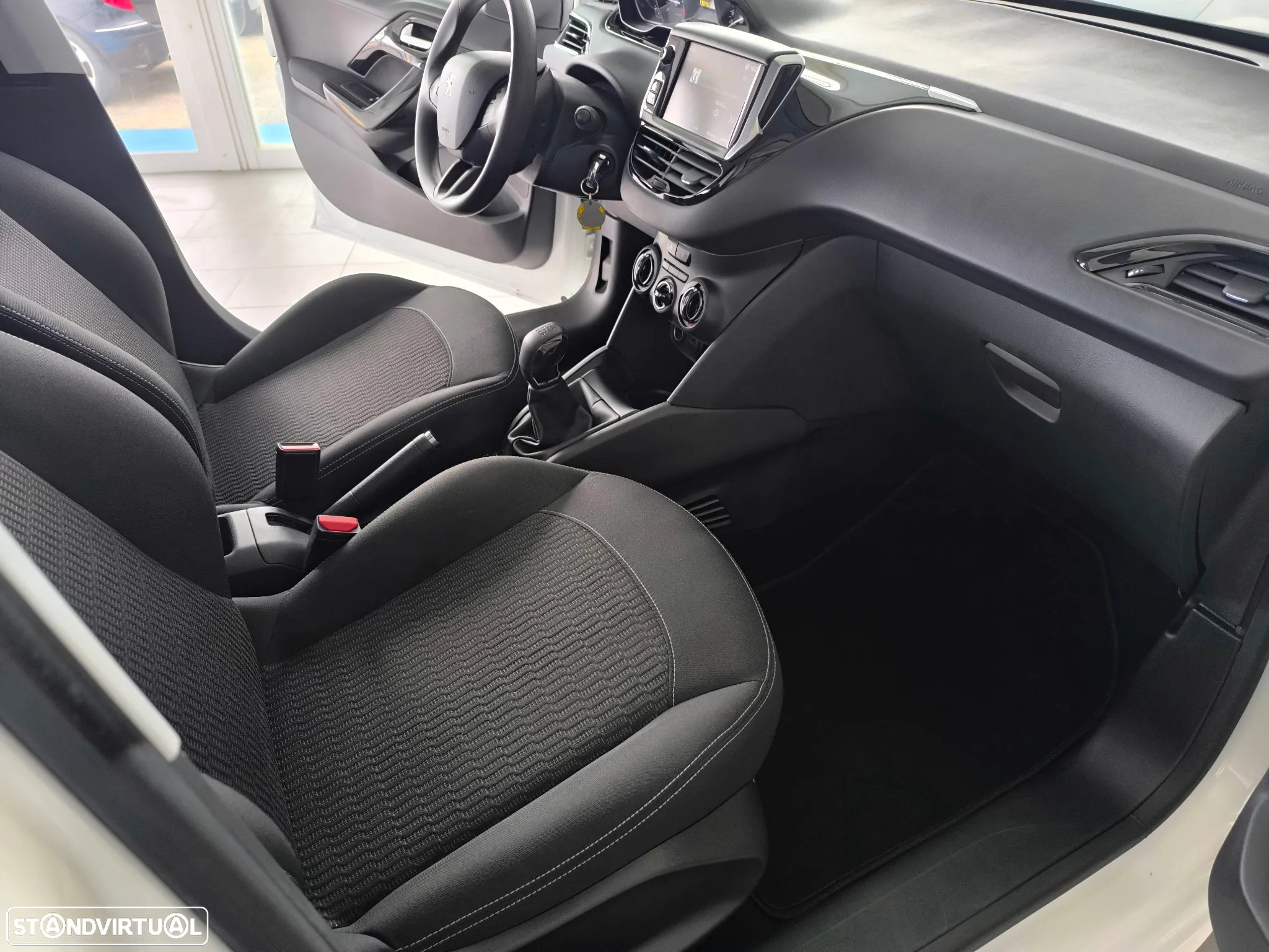 Peugeot 208 1.2 PureTech Active - 21