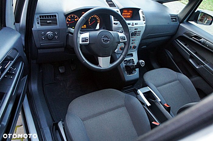Opel Zafira 1.8 Selection - 4