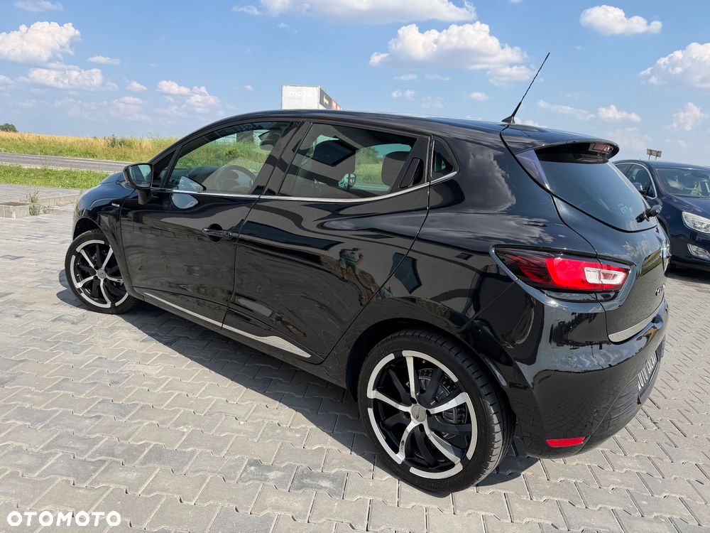 Renault Clio - 22