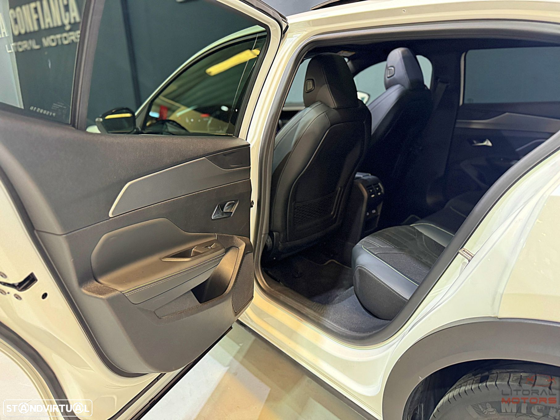 Peugeot 408 1.2 PureTech GT EAT8 - 16