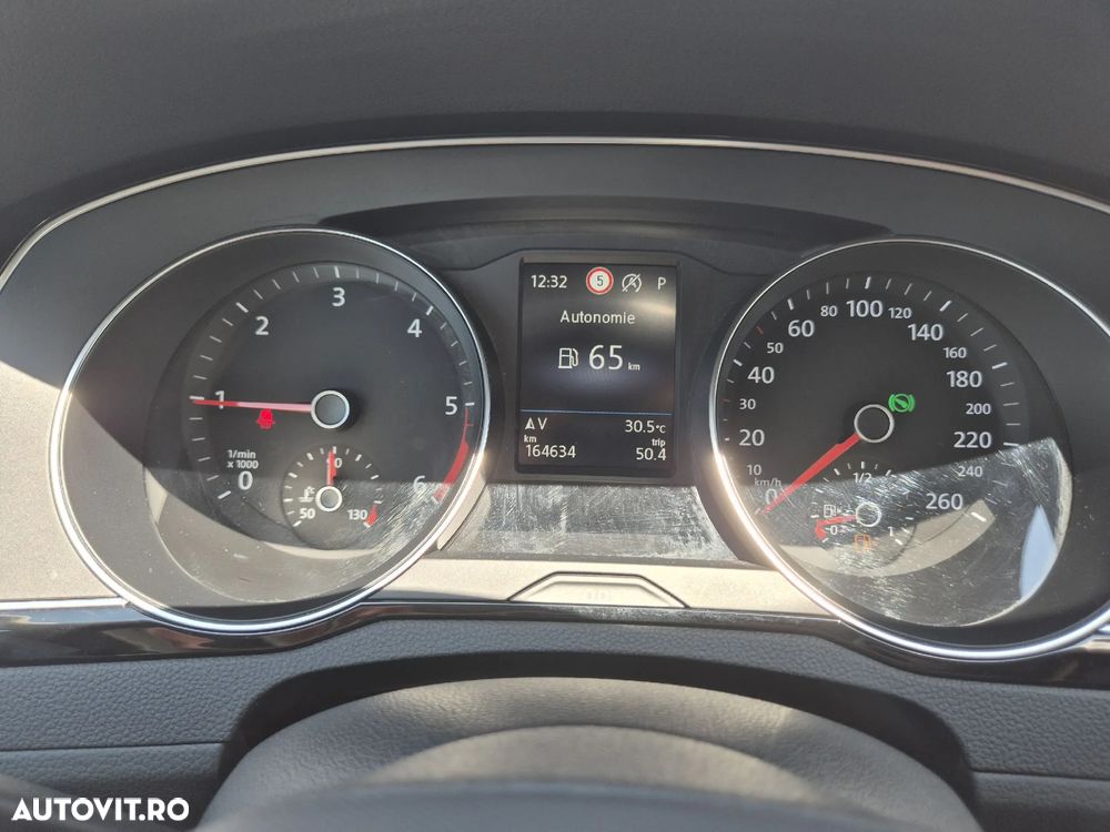 Volkswagen Passat Variant 2.0 TDI DSG Comfortline - 18