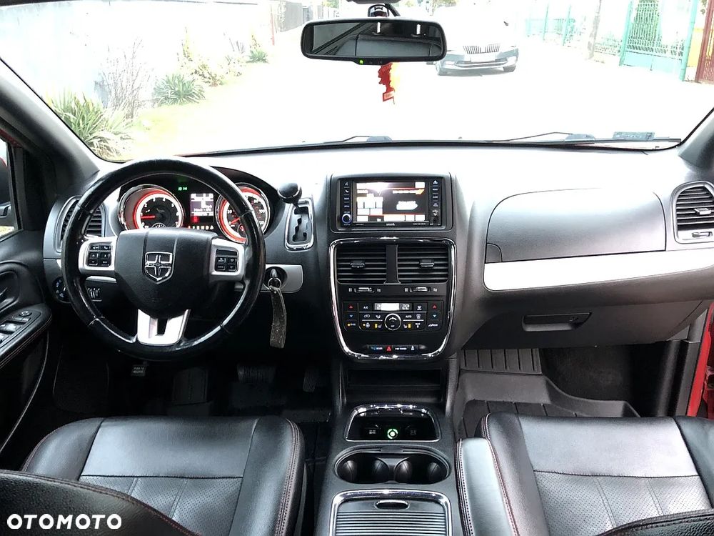 Dodge Grand Caravan 3.6 R/T - 13