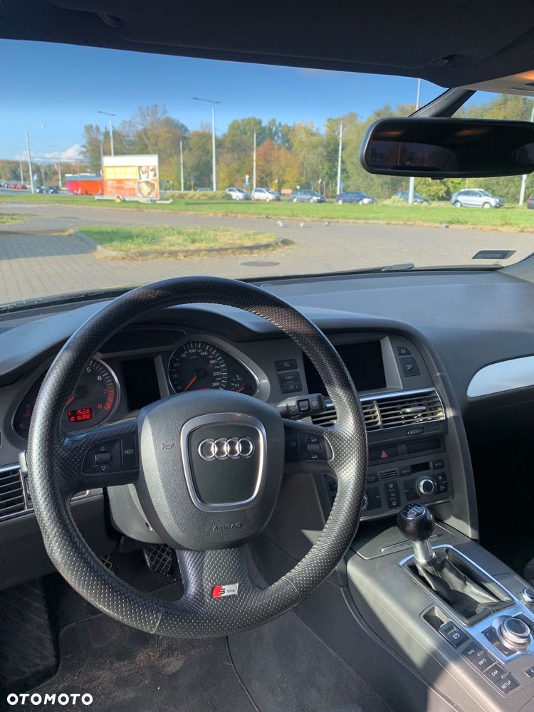 Audi A6 Limousine 2.4 - 7