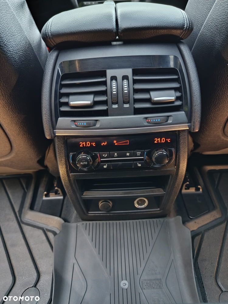 BMW X5 3.5i xDrive - 16