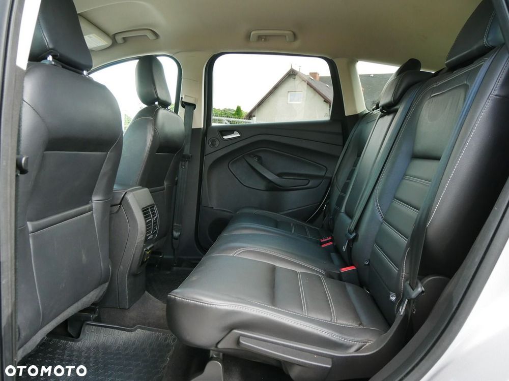 Ford Escape 2.0 EcoBoost AWD Titanium - 14