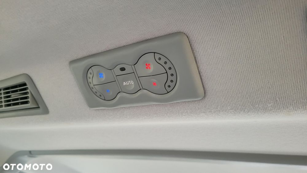 Renault Trafic FAP Grand Passenger Black Edition - 15