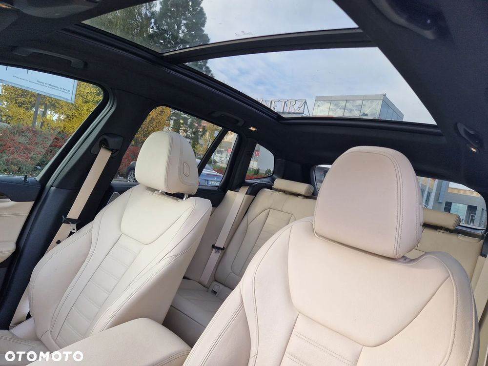 BMW X3 xDrive30i Luxury Line - 24