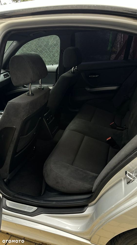 BMW Seria 3 320d - 17