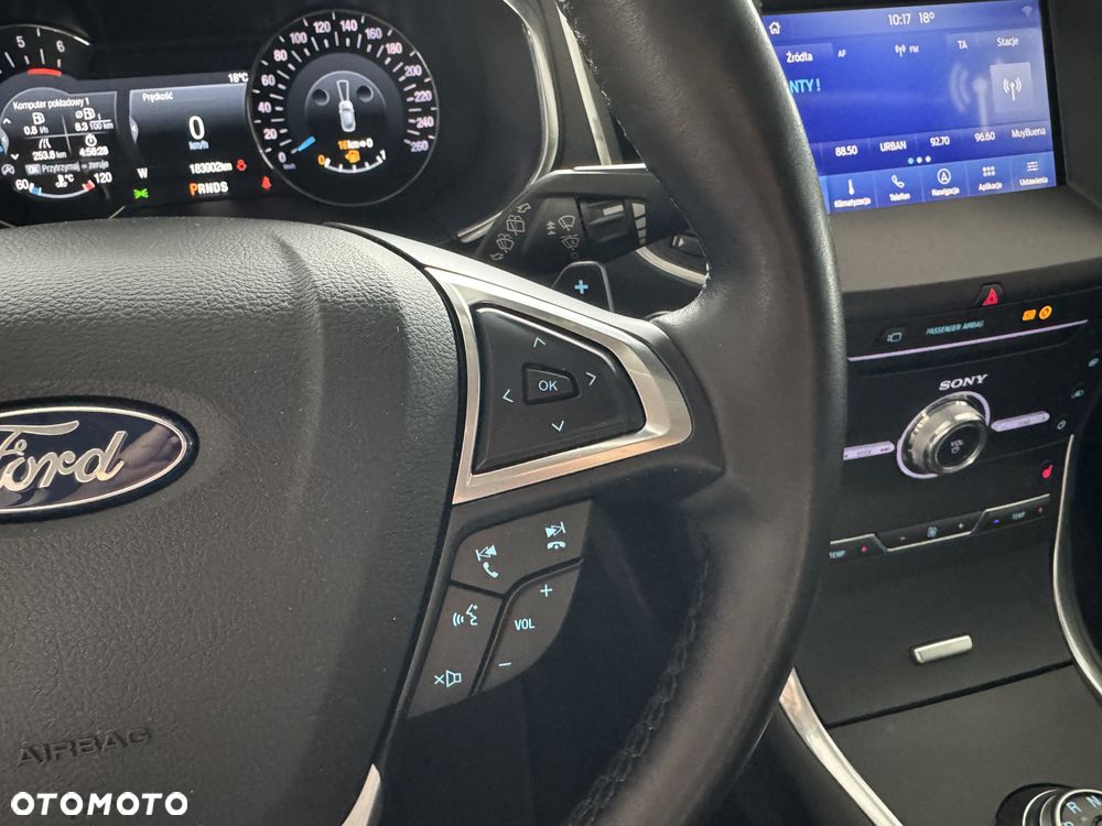 Ford S-Max - 25