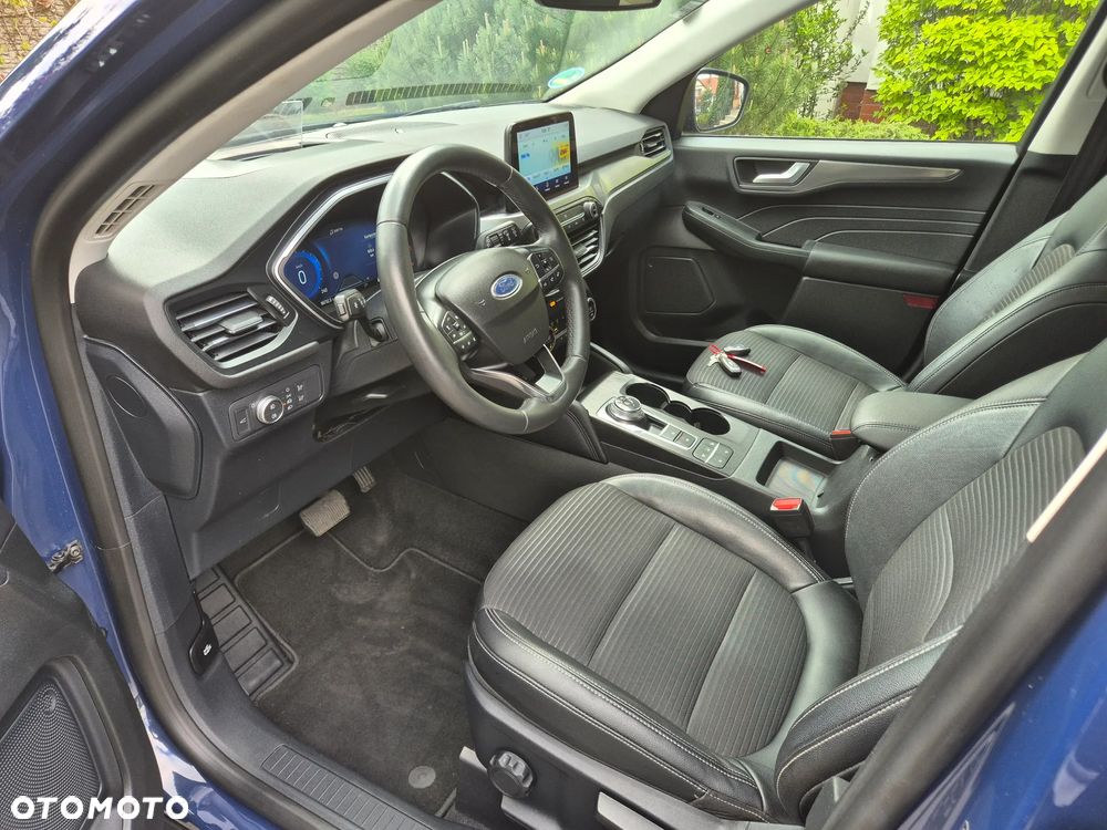 Ford Kuga 2.0 EcoBlue 4x4 TITANIUM X - 33